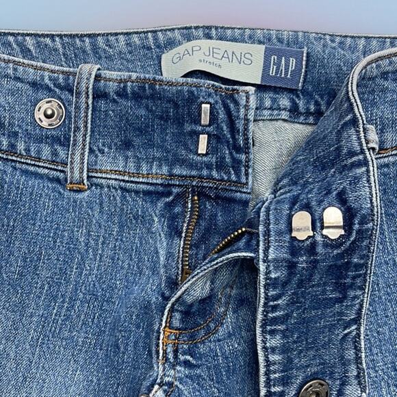 GAP Women’s 1 (juniors) Rear Center Leg Hem Blue Jesns - Picture 4 of 4